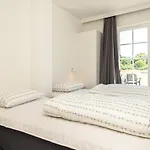 Charming 4-person Getaway Blåvand
