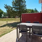 Charming 4-person Getaway Blavand