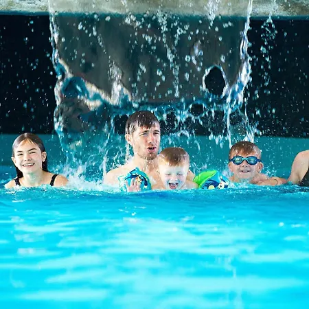 Charming 4-person Getaway 度假居 布拉万德