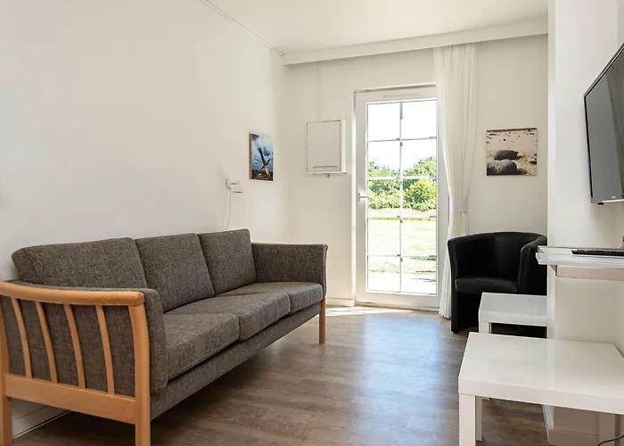 Charming 4-person Getaway * Blåvand