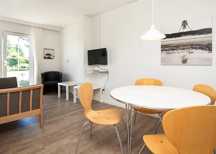 Ferienhaus Charming 4-person Getaway *