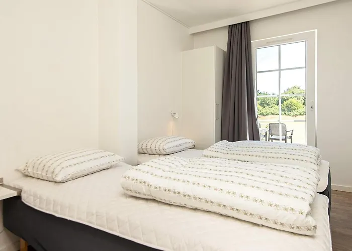 Charming 4-person Getaway Blåvand