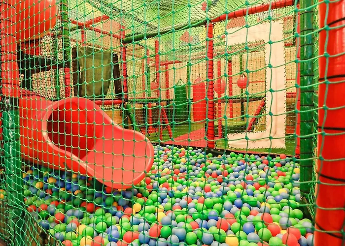 Charming 4-person Getaway Blåvand