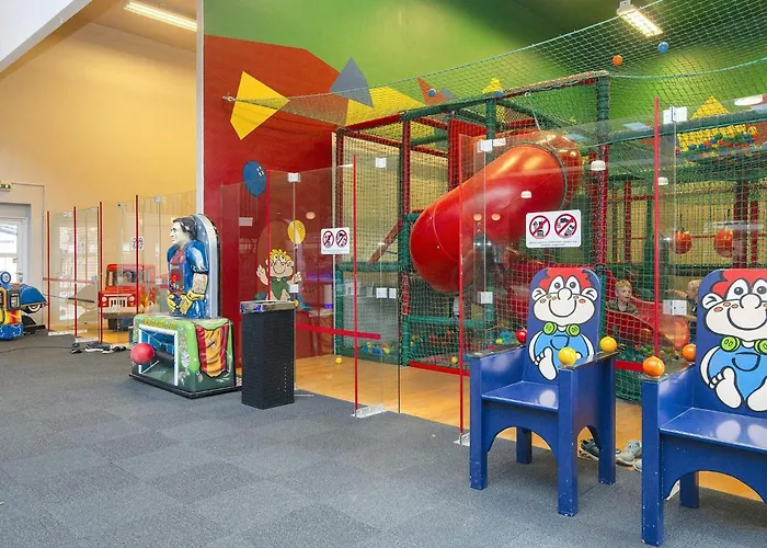 Charming 4-person Getaway 布拉万德